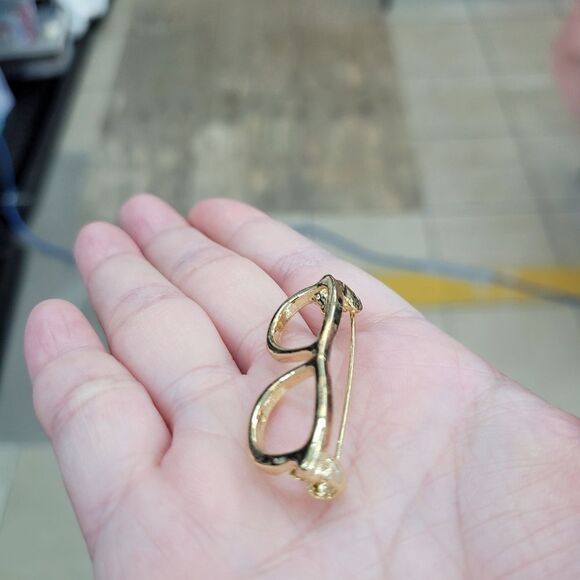 2/$20 Brand New Gold Frame Glasses Pin Brooch - Picture 2 of 4